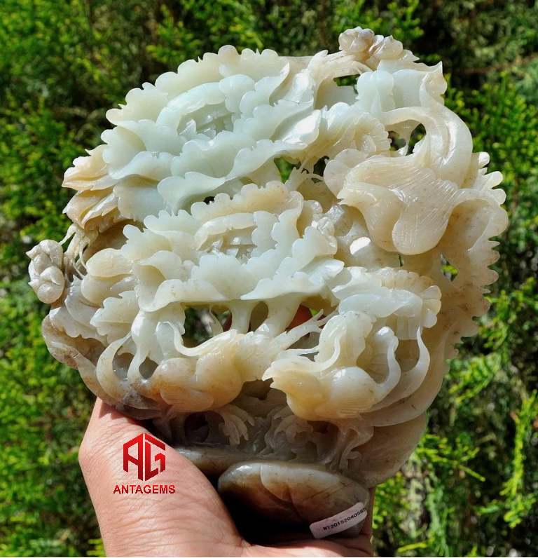 Tác Phẩm Hoa Mẫu Đơn Ngọc Bích 1.05kg - Ảnh 2